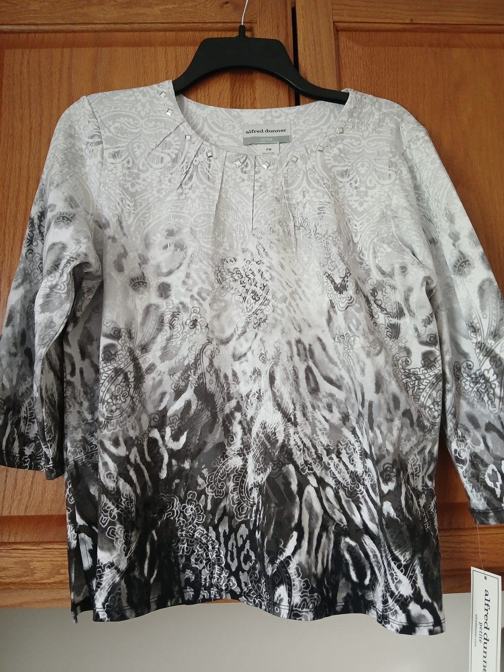 Alfred Dunner Black and White Ombre Printed Long Sleeve Top